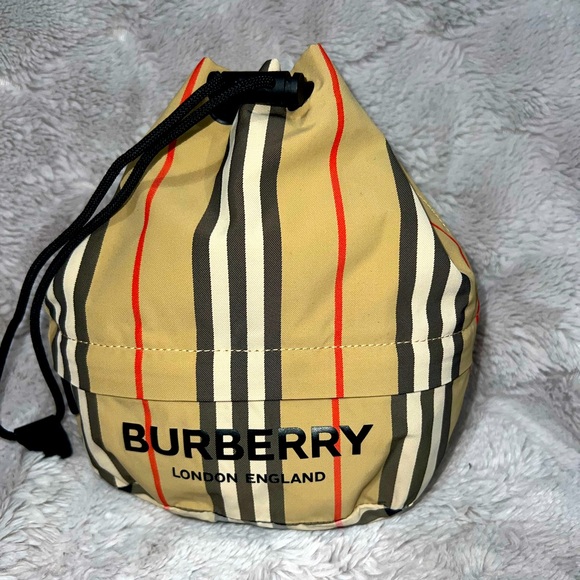 COPY - Burberry Draw-Cord Nylon bag - Picture 2 of 4